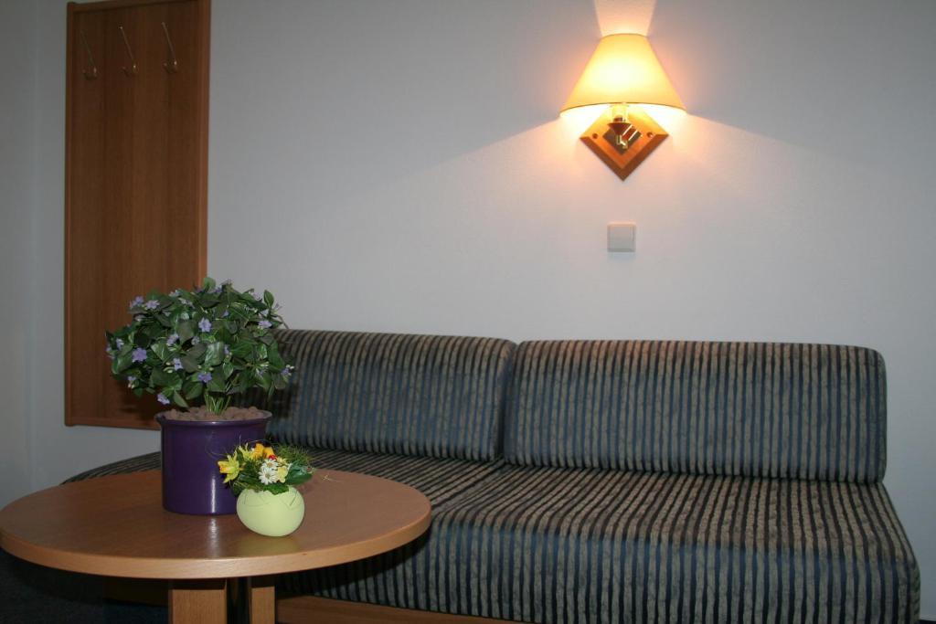 Tiptop Hotel Garni Pfauen Endingen am Kaiserstuhl Номер фото